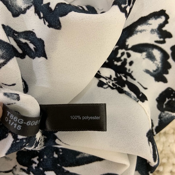The Limited Ashton Shirt with Navy/Black Flowers - Picture 7 of 7
